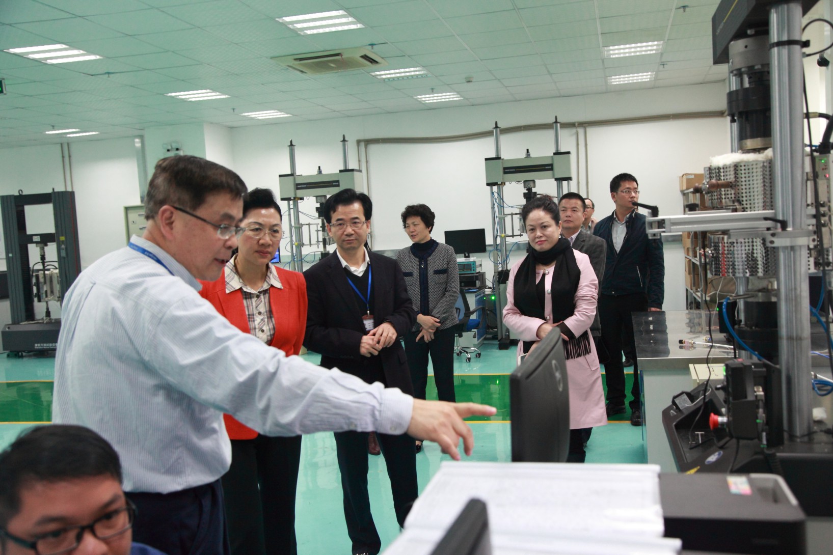 图形2.jpg 图形2.jpg